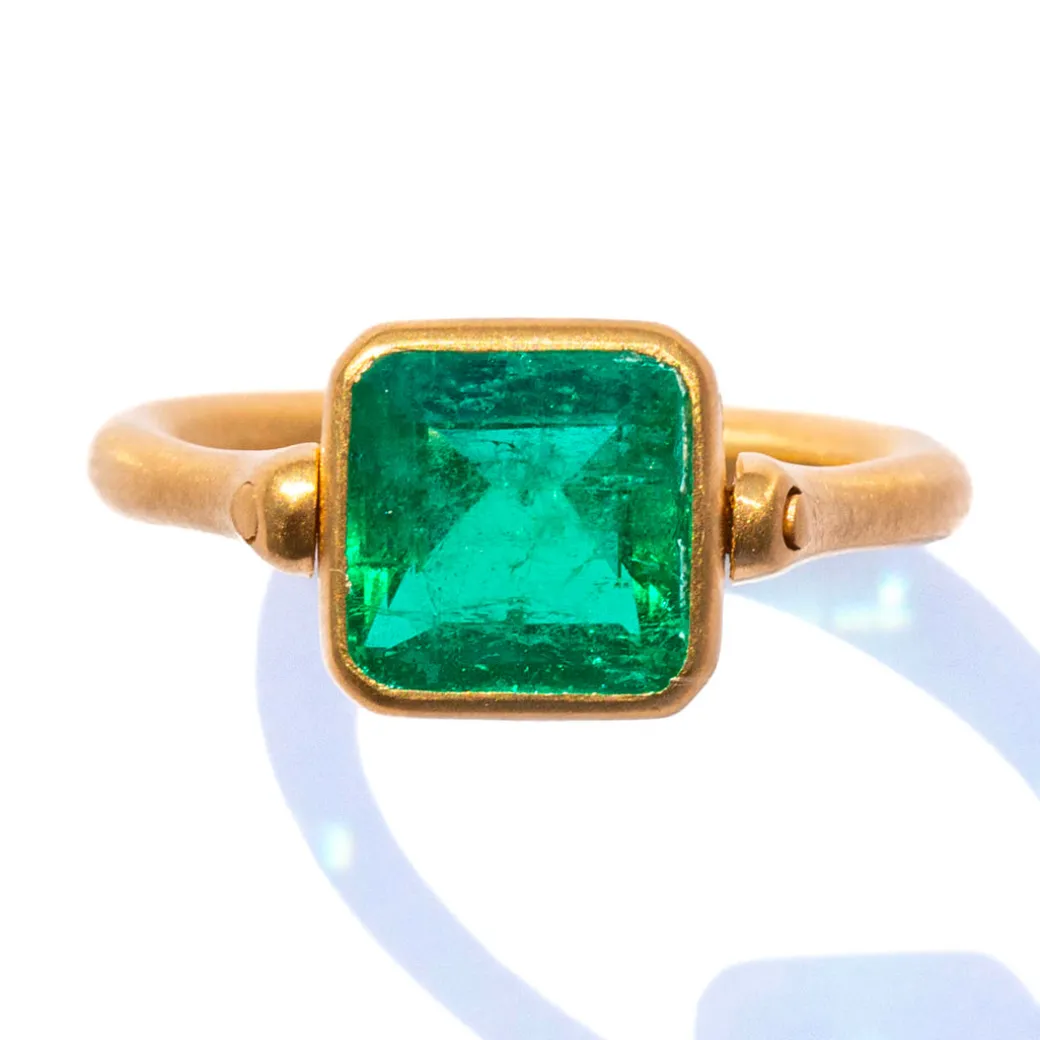 bague_swivel_emeraude_2.webp Bague Swivel Emeraude